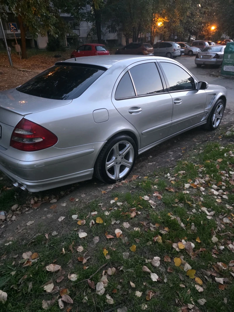 Mercedes-Benz E 270, снимка 2 - Автомобили и джипове - 52326446