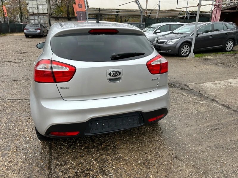 Kia Rio 1.4 CRDI / 90 кс, снимка 6 - Автомобили и джипове - 52361672