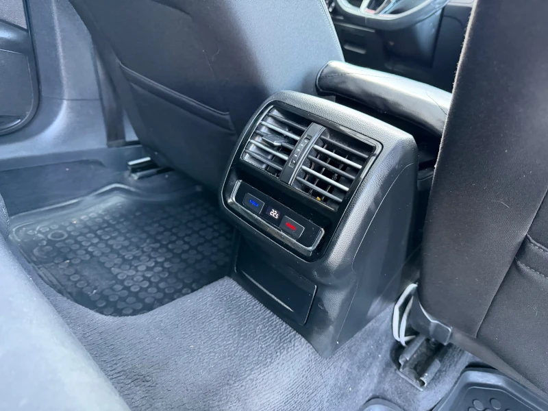 VW Passat 2.0TDI* DSG* Панорама, снимка 8 - Автомобили и джипове - 52566744