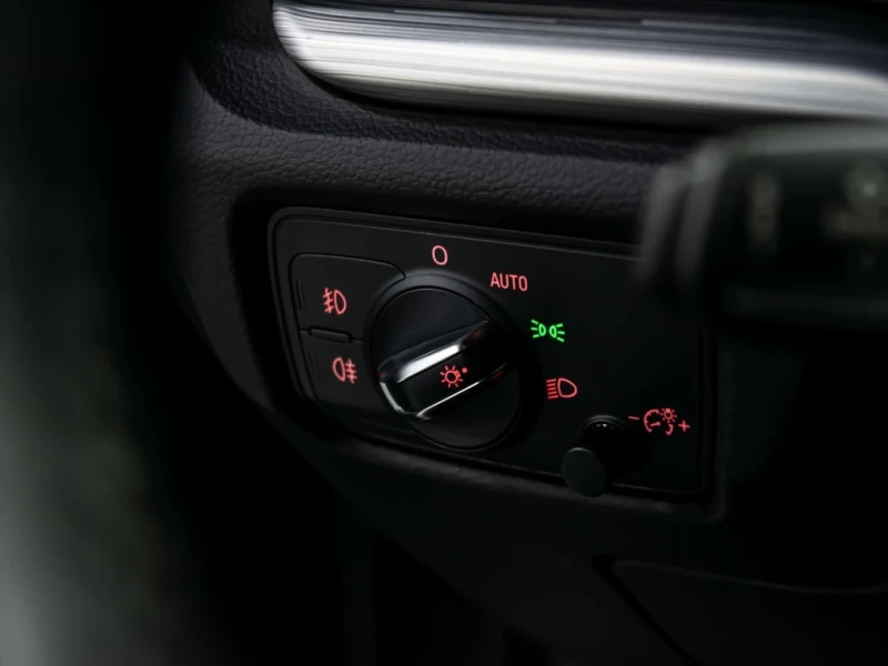 Audi A3 * quattro Premium Plus, quattro Progressiv (Canada, снимка 10 - Автомобили и джипове - 53154964