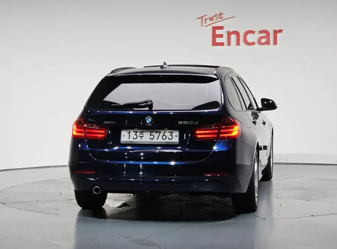 BMW 320 xDrive Touring - изображение 4