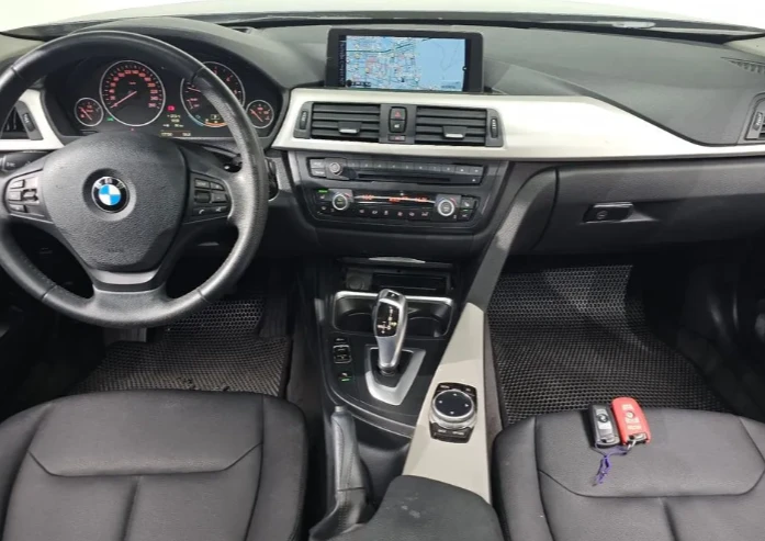 BMW 320 xDrive Touring - изображение 7