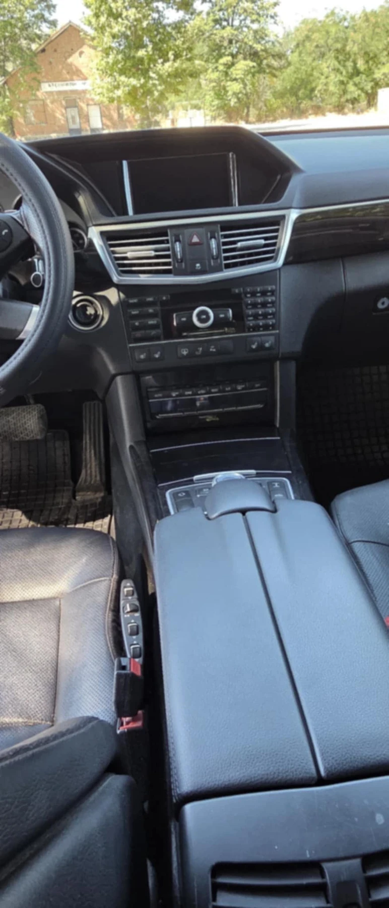 Mercedes-Benz E 350, снимка 2 - Автомобили и джипове - 52948471