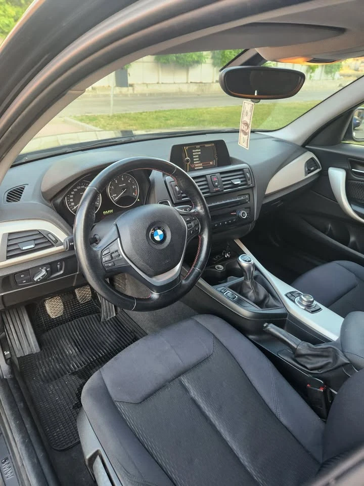BMW 118 2.0 d Sport, снимка 8 - Автомобили и джипове - 53758942