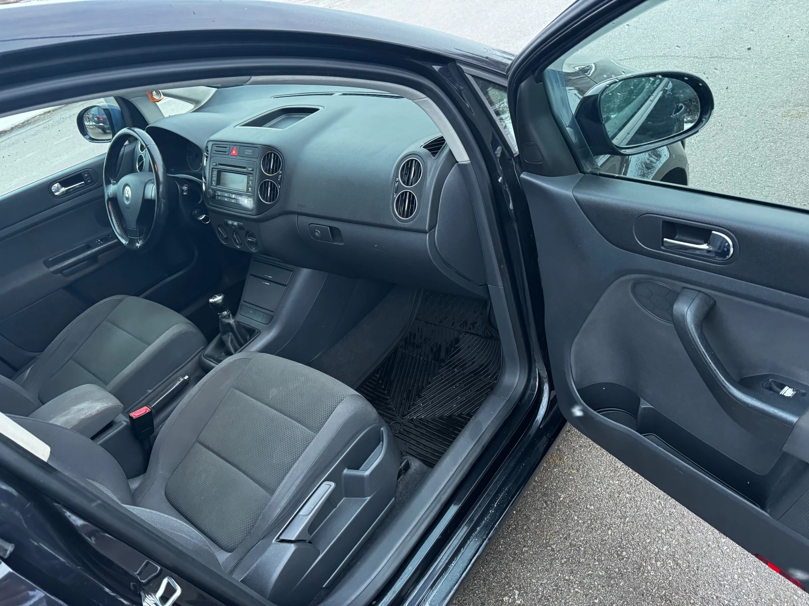 VW Golf Plus 1.6* KlLIMATIK*  | Mobile.bg — изображение 11