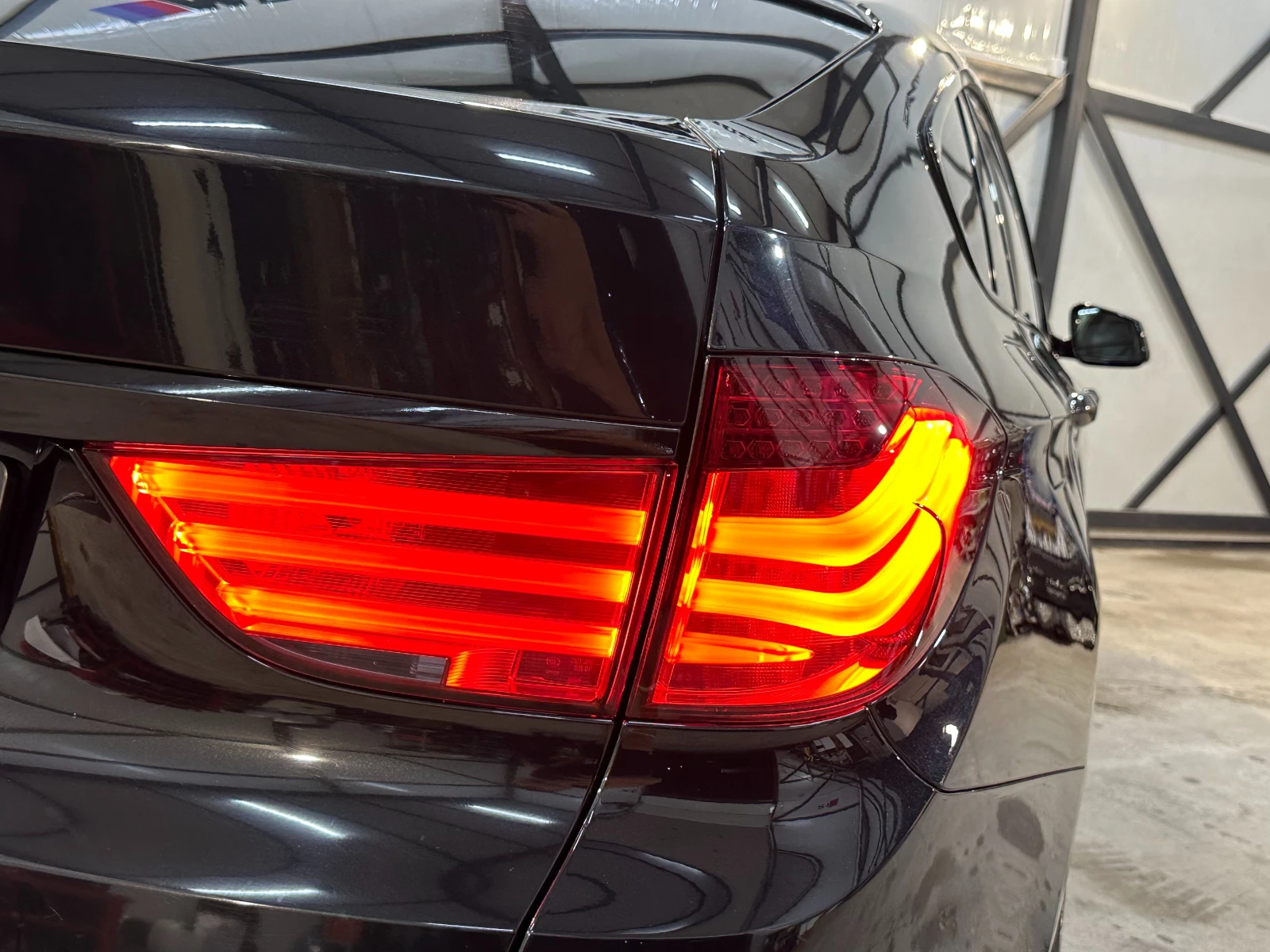 BMW 5 Gran Turismo XD* ОБДУХВАНЕ* ПОДГРЕВ* NAVI* ПАРКТ* СМЕНЕНИ ВЕРИГ - изображение 7