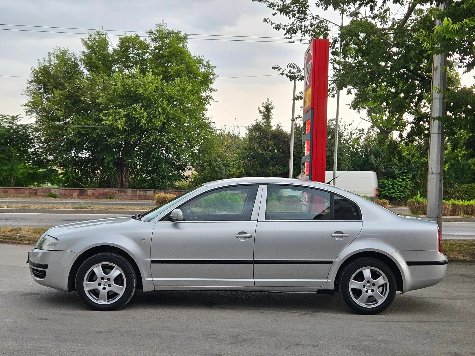 Skoda Superb 1.9, 131к.с., Перфектна! - изображение 9