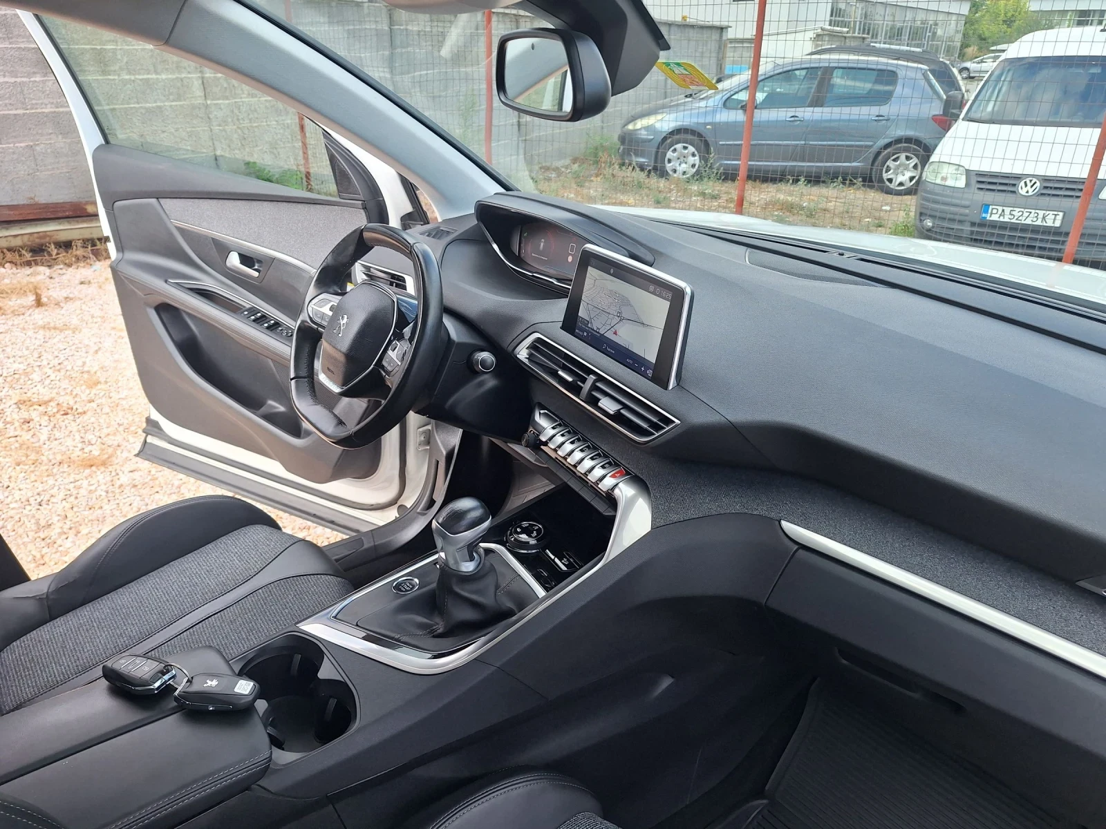 Peugeot 3008 1.5d* Нави/Лед/Камера/Панорама/Старт-Стоп/2019г*  - изображение 9