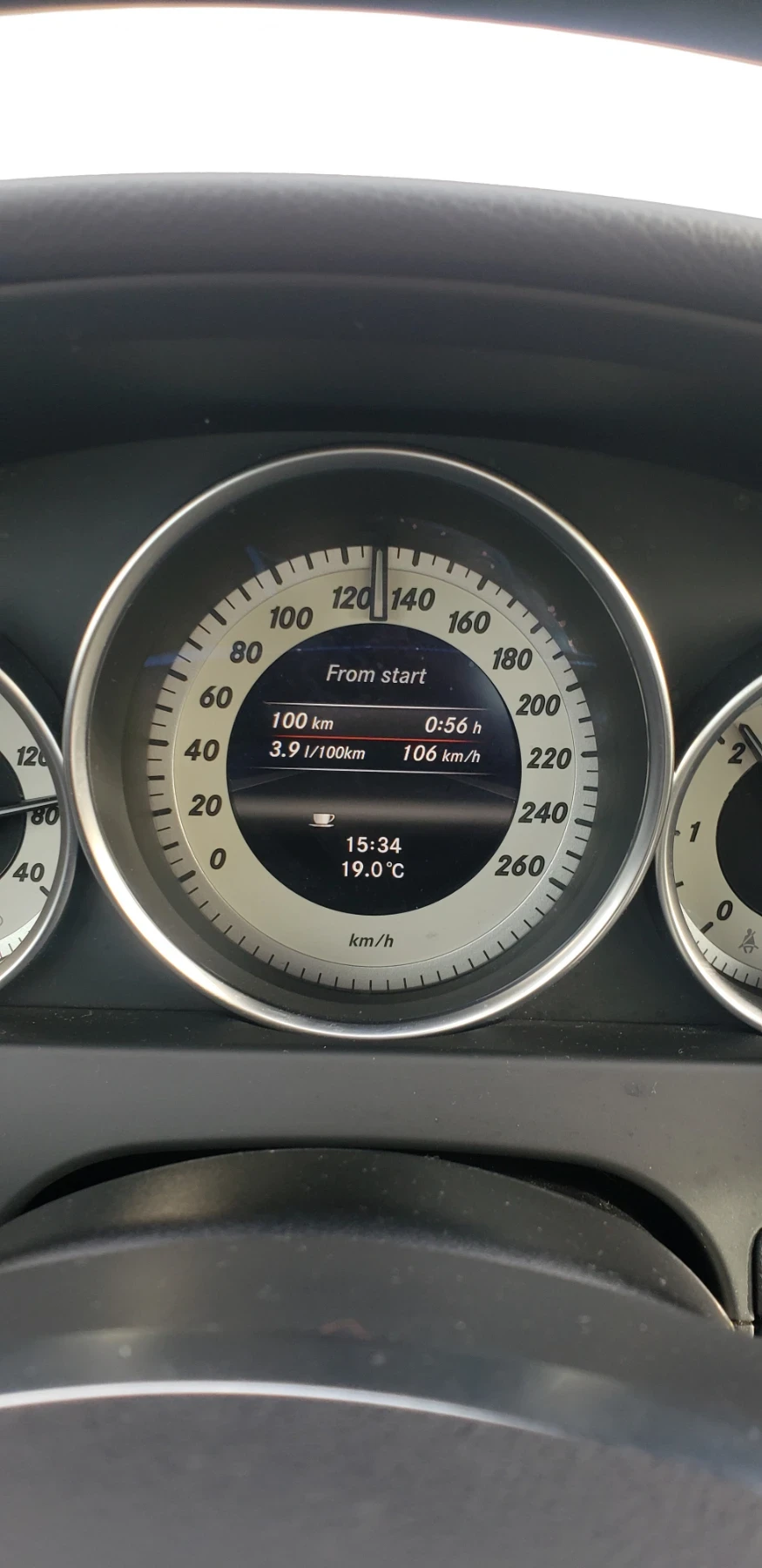 Mercedes-Benz C 200 2.2  - изображение 4