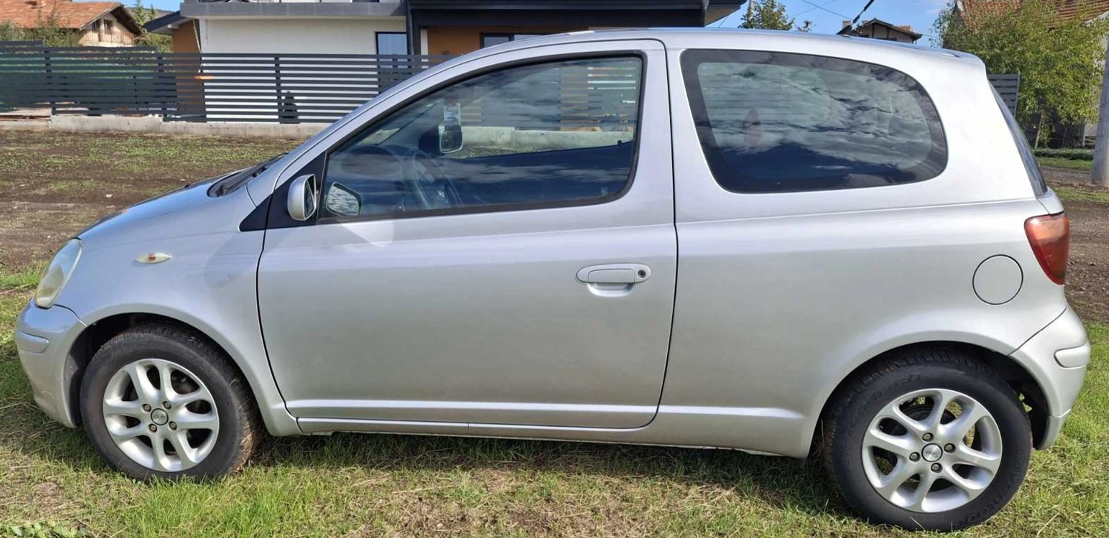 Toyota Yaris 1, 4 D4D - изображение 6