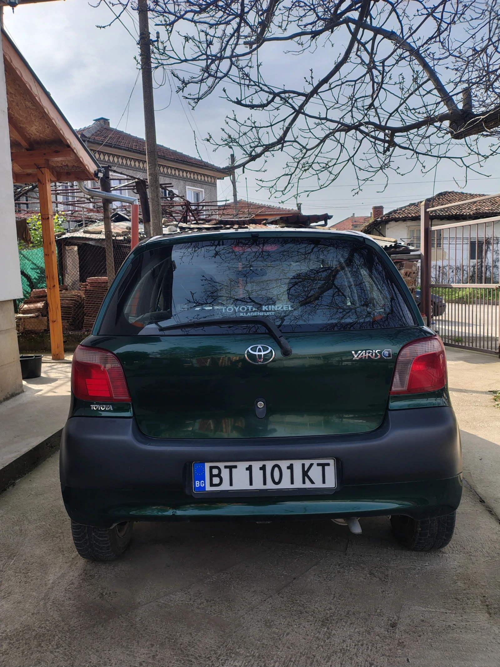 Toyota Yaris 1.0 vvti, снимка 2 - Автомобили и джипове - 54181889