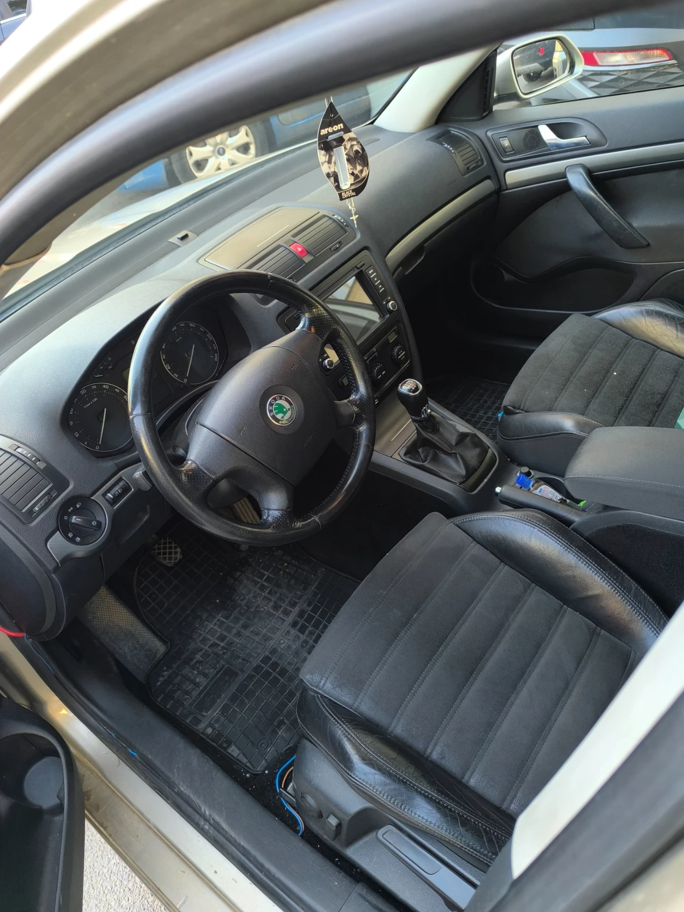 Skoda Octavia 1.9 , снимка 4 - Автомобили и джипове - 54405953