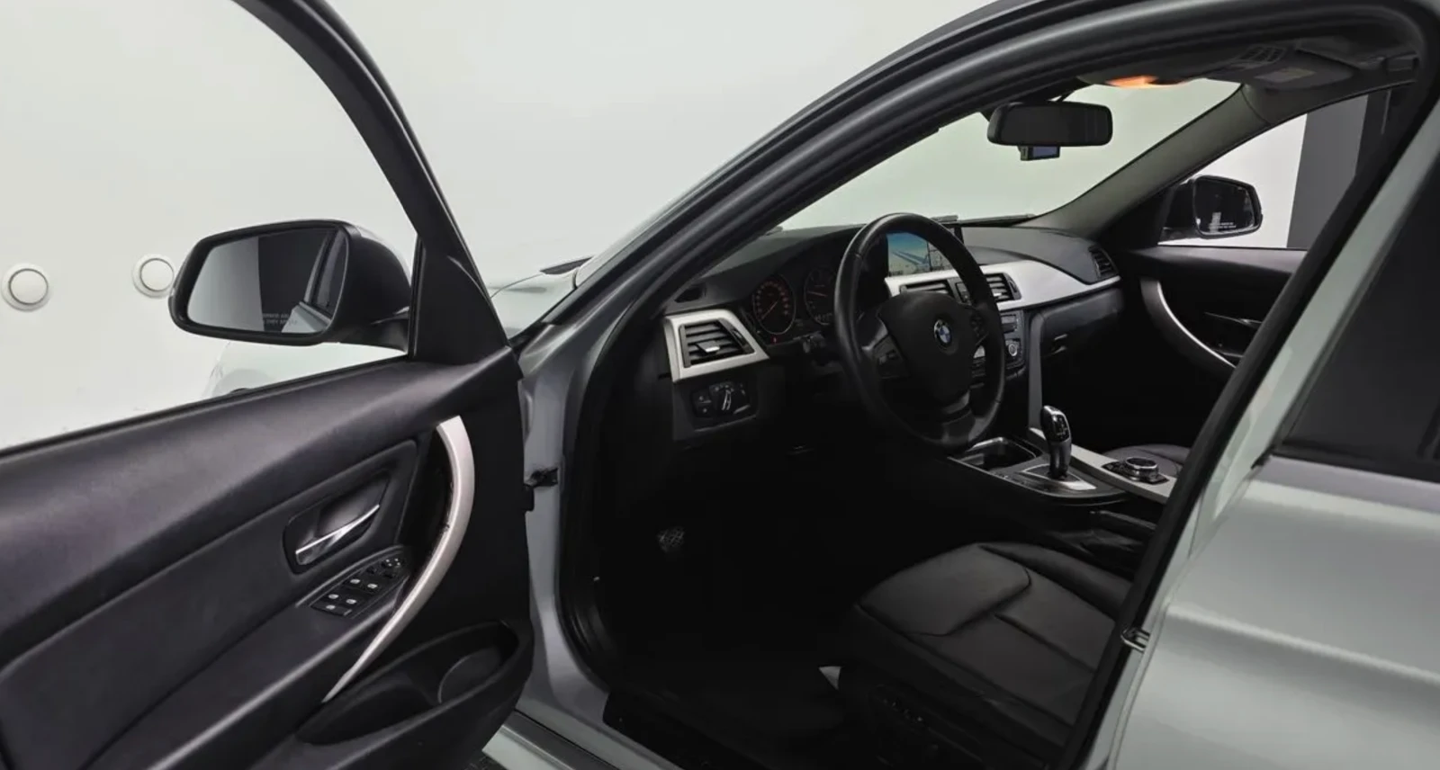 BMW 320 Крайна цена* Автофинансиране* , снимка 9 - Автомобили и джипове - 54562662