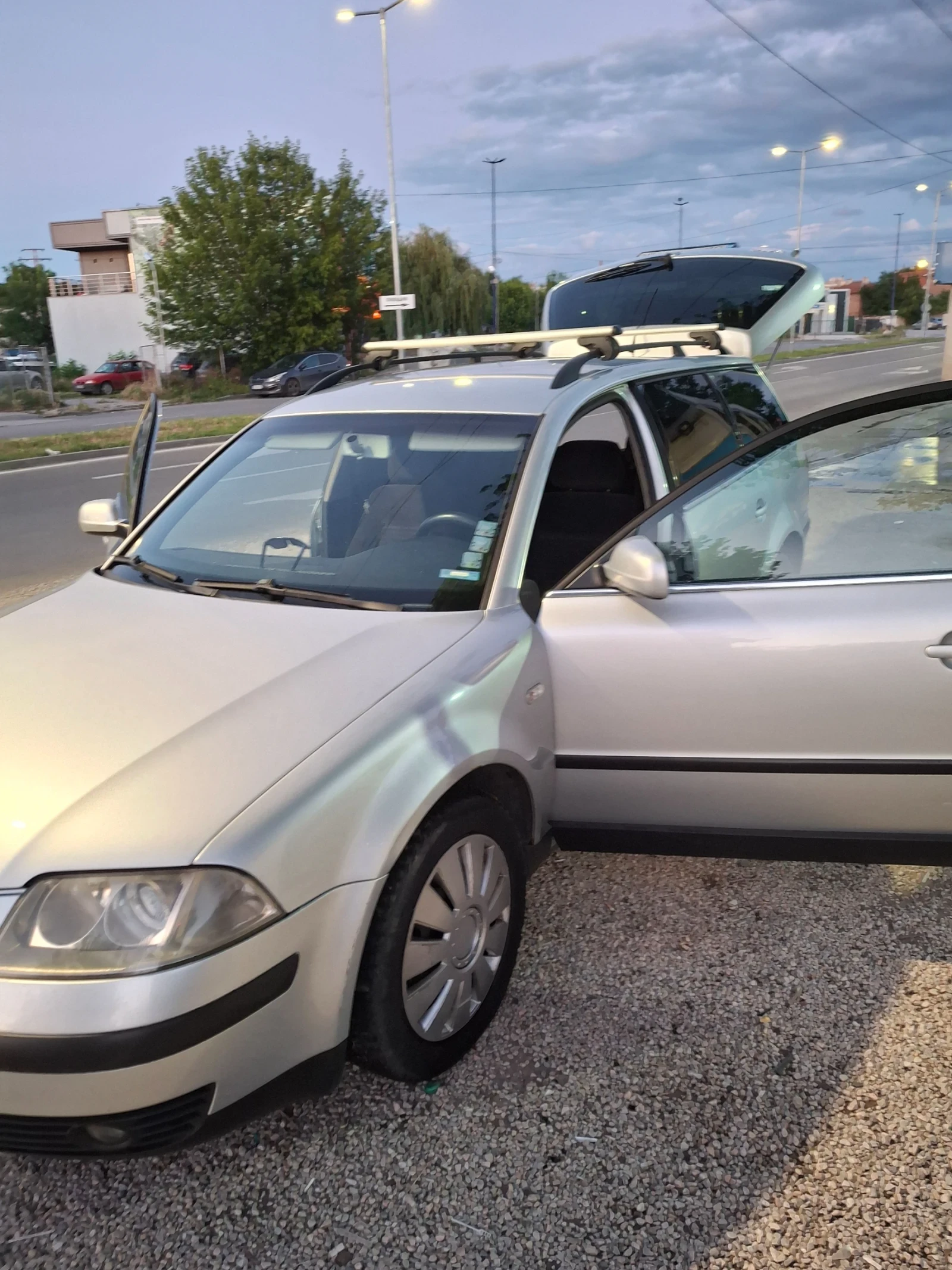 VW Passat, снимка 12 - Автомобили и джипове - 54902467