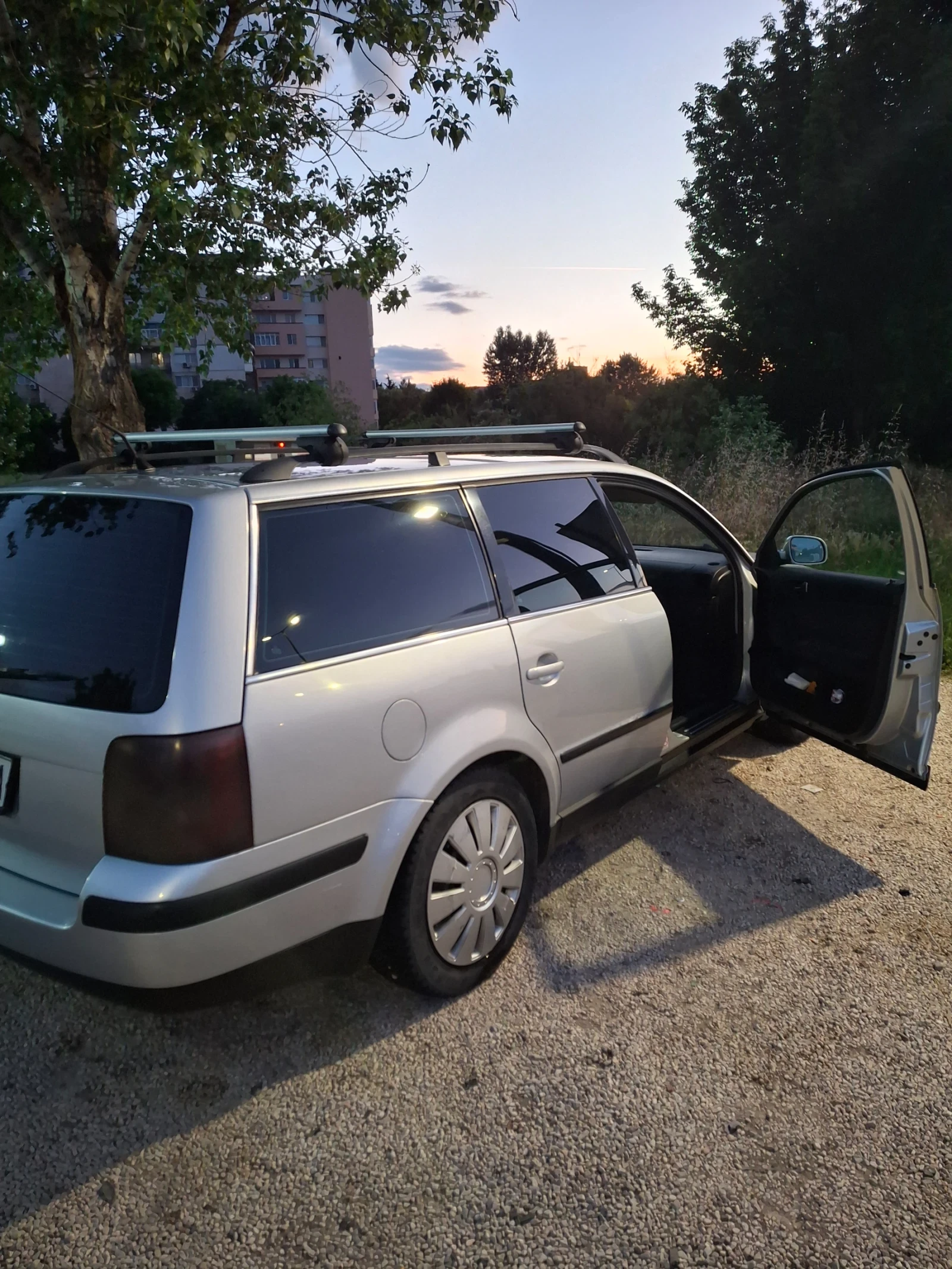 VW Passat, снимка 7 - Автомобили и джипове - 54902467