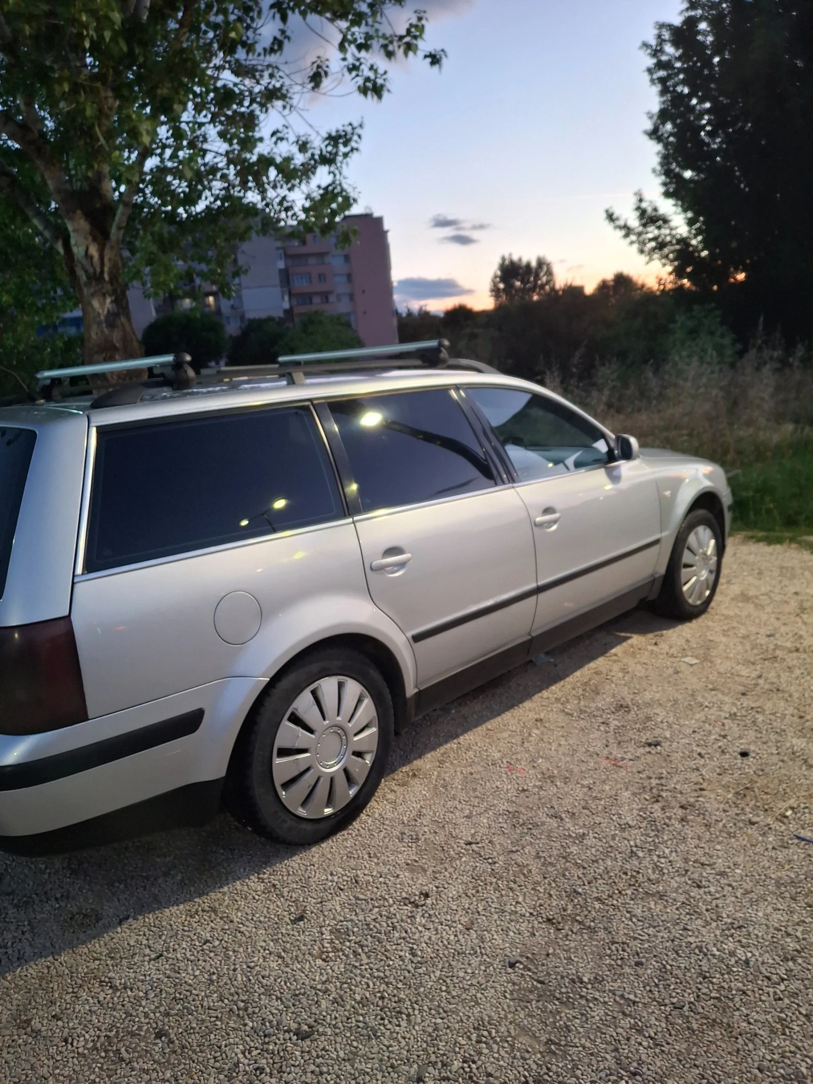 VW Passat, снимка 8 - Автомобили и джипове - 54902467