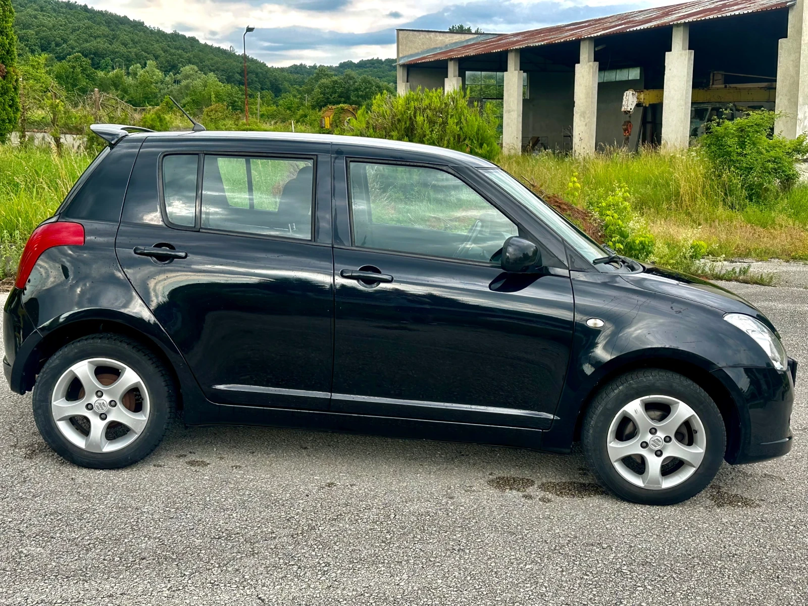Suzuki Swift 1.3i 4x4 ИТАЛИЯ, снимка 8 - Автомобили и джипове - 54976420
