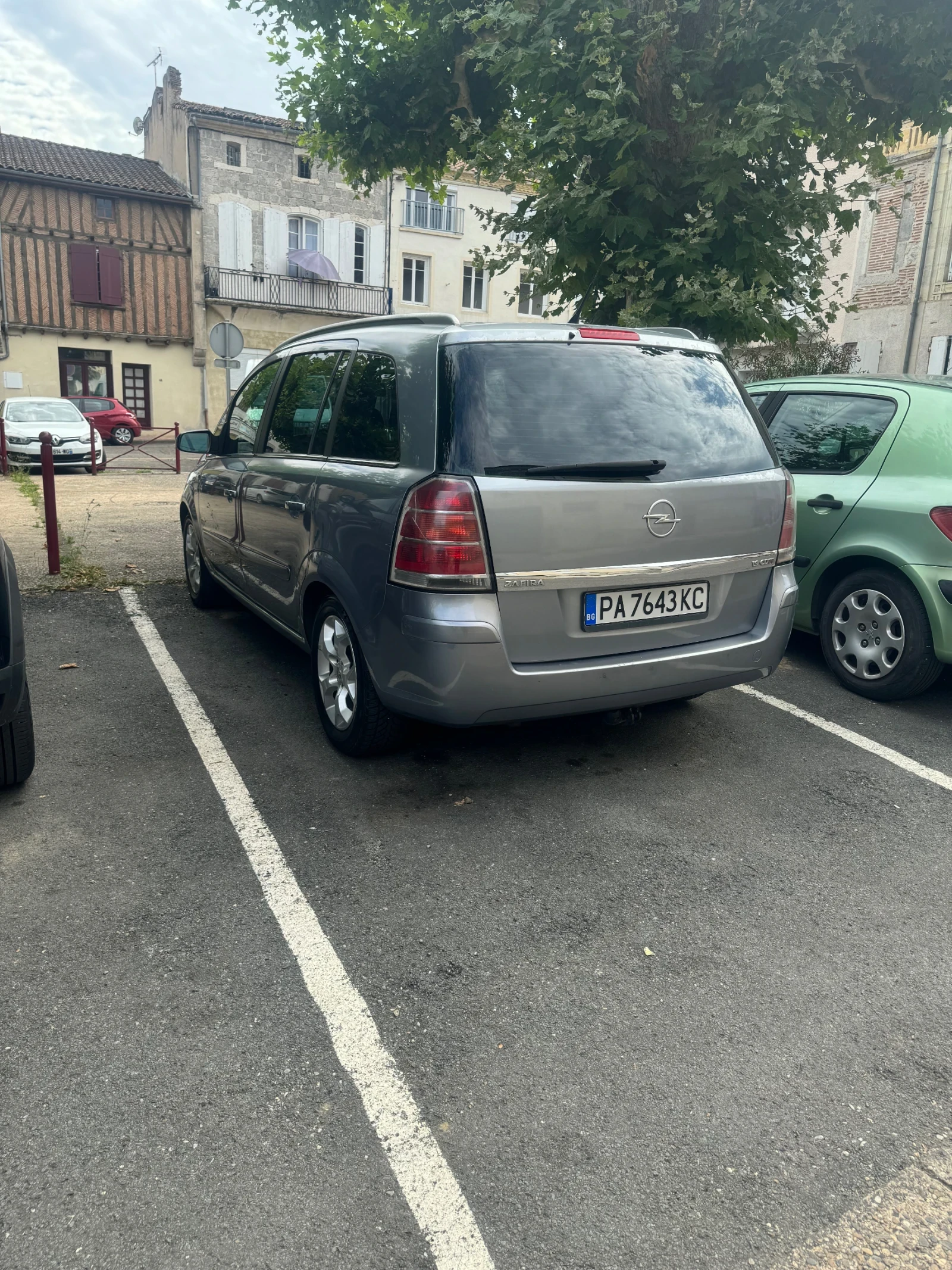 Opel Zafira 1.9 150 к.с, снимка 3 - Автомобили и джипове - 54988504