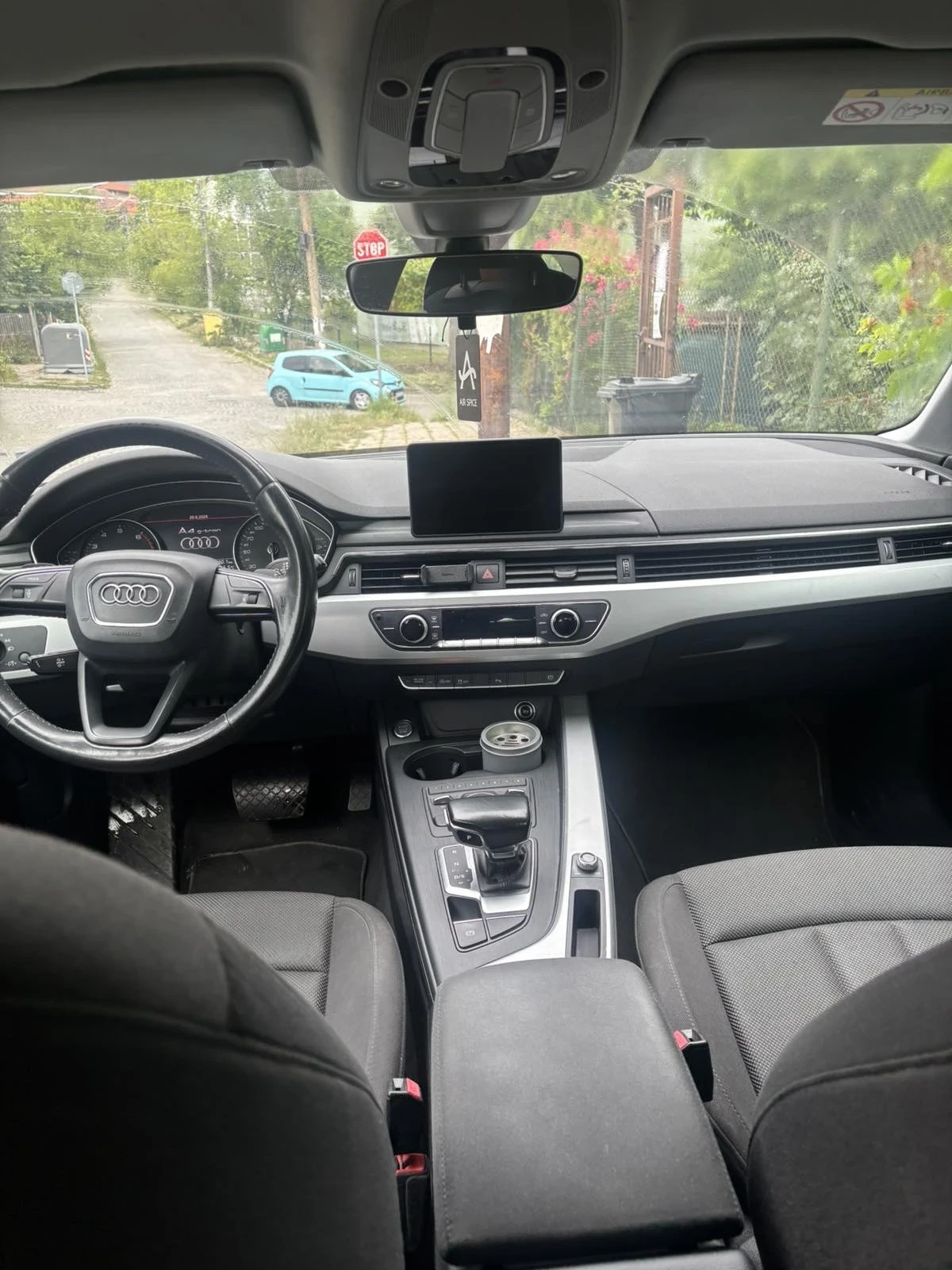 Audi A4 2.0 TFSI G-Tron, снимка 10 - Автомобили и джипове - 55123937