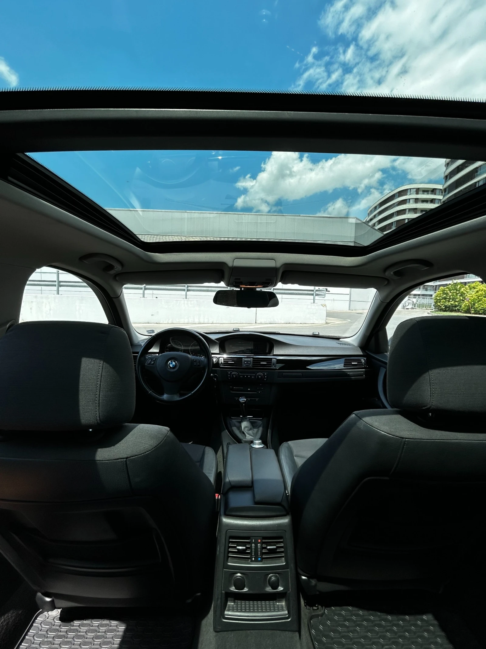 BMW 325 Xi, снимка 9 - Автомобили и джипове - 55213563
