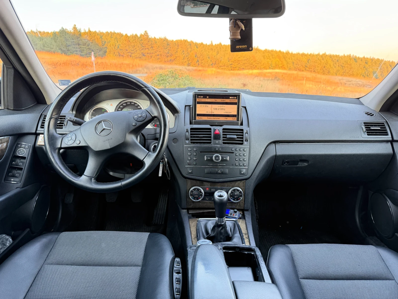 Mercedes-Benz C 220, снимка 9 - Автомобили и джипове - 55698960
