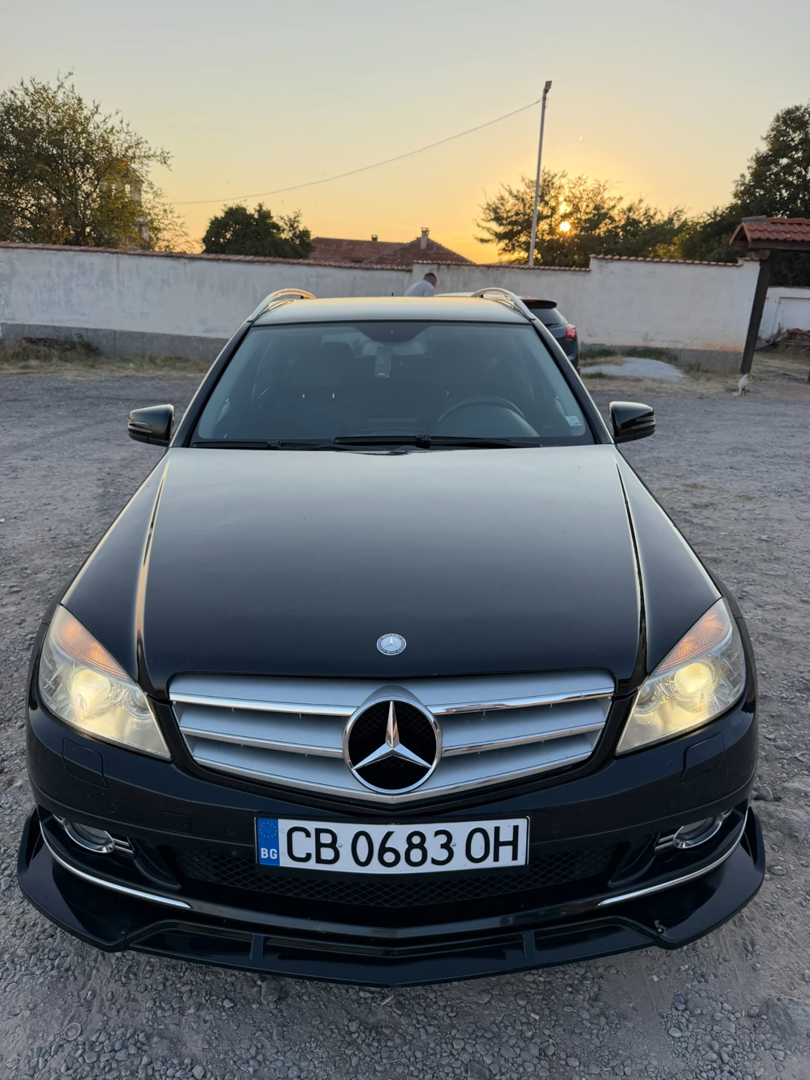 Mercedes-Benz C 220, снимка 2 - Автомобили и джипове - 55698960