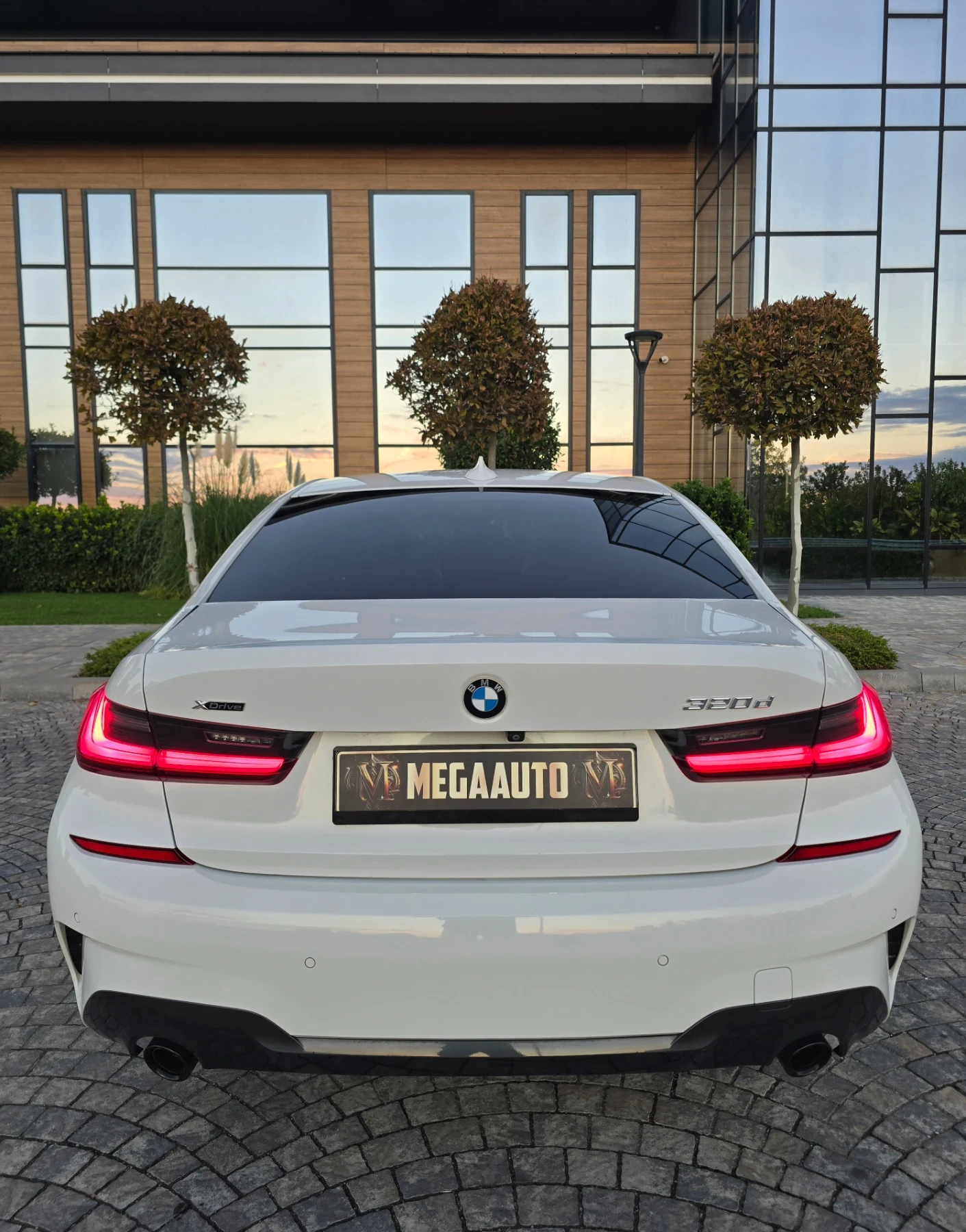 BMW 320 Xd Mpack.LED, снимка 6 - Автомобили и джипове - 56302990