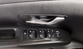 Hyundai Tucson Diesel 2.0 2WD, снимка 14
