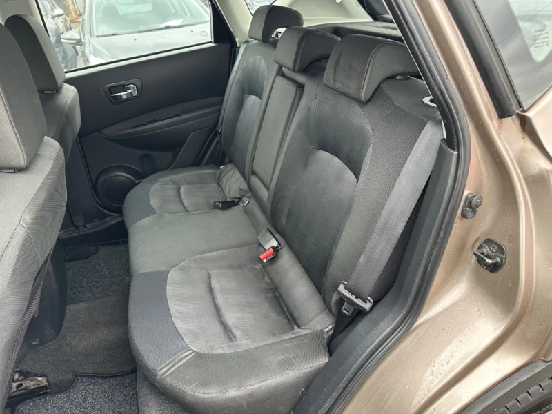 Nissan Qashqai 2.0, снимка 14 - Автомобили и джипове - 48451223