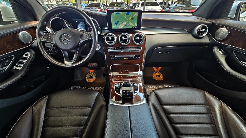 Mercedes-Benz GLC 220 COUPE/AMG/GERMANY/360CAMERA/AMBIENT/AIRMATIC/LIZIN, снимка 9 - Автомобили и джипове - 50652366