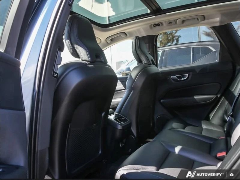 Volvo XC60 Momentum * * CARFAX * * АВТОКРЕДИТ * * , снимка 17 - Автомобили и джипове - 52308729