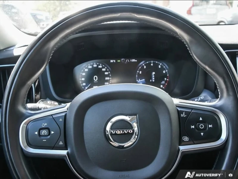 Volvo XC60 Momentum * * CARFAX * * АВТОКРЕДИТ * * , снимка 12 - Автомобили и джипове - 52308729