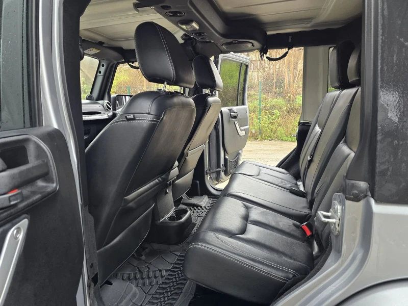 Jeep Wrangler Unlimited SAXARA 2.8 CRD 200к.с 4X4 , снимка 11 - Автомобили и джипове - 52671216