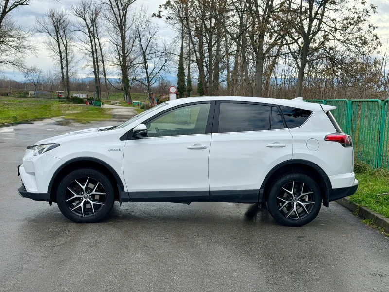 Toyota Rav4 2.5i Hybrid* Luxury* Подгрев* Кожа* LED* Камера, снимка 5 - Автомобили и джипове - 53398082