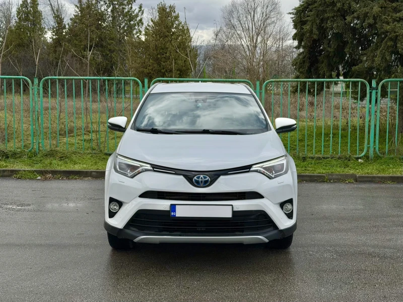 Toyota Rav4 2.5i Hybrid* Luxury* Подгрев* Кожа* LED* Камера, снимка 2 - Автомобили и джипове - 53398082