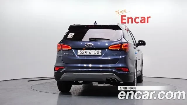 Hyundai Santa fe Diesel 2.0 2WD, снимка 4 - Автомобили и джипове - 54089171