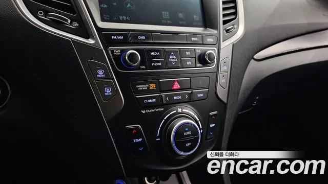 Hyundai Santa fe Diesel 2.0 2WD, снимка 11 - Автомобили и джипове - 54089171