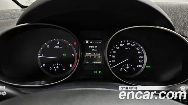 Hyundai Santa fe Diesel 2.0 2WD, снимка 9 - Автомобили и джипове - 54089171