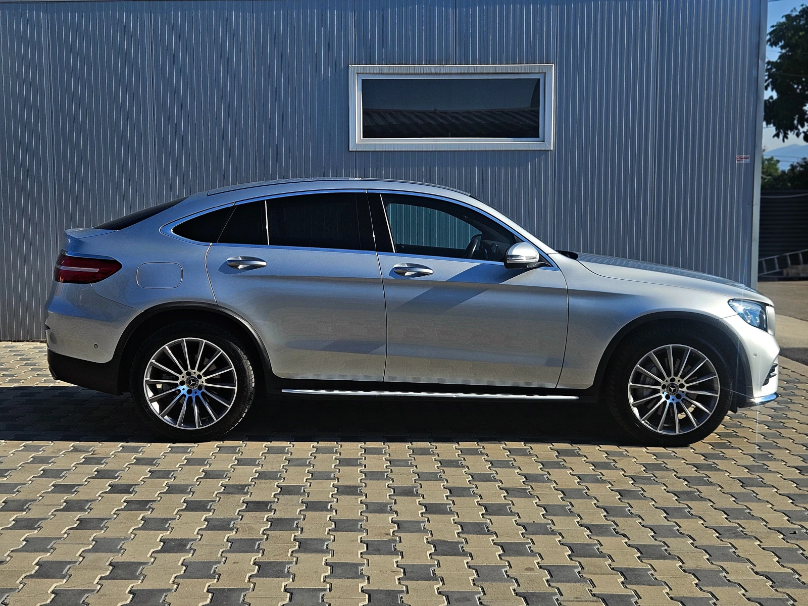 Mercedes-Benz GLC 220 COUPE/AMG/GERMANY/360CAMERA/AMBIENT/AIRMATIC/LIZIN - изображение 4