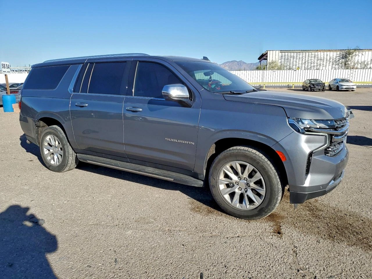 Chevrolet Suburban K1500 PREMIER AWD/ ОТ 750 ЛВ НА МЕСЕЦ - изображение 4