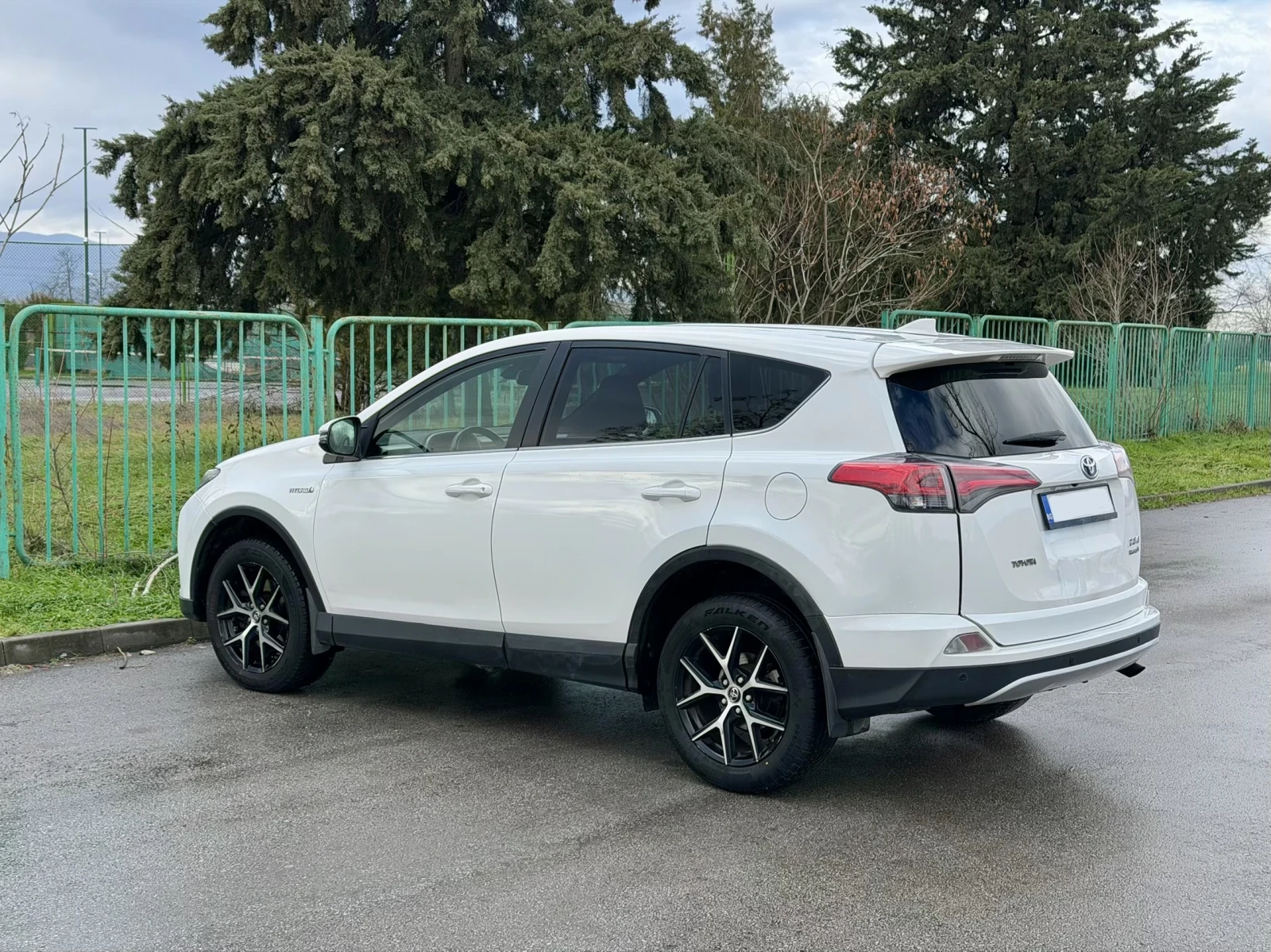 Toyota Rav4 2.5i Hybrid* Luxury* Подгрев* Кожа* LED* Камера - изображение 7