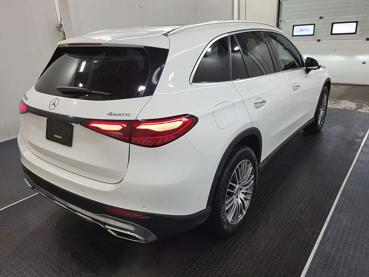 Mercedes-Benz GLC 300 CARFAX, снимка 10 - Автомобили и джипове - 53991083