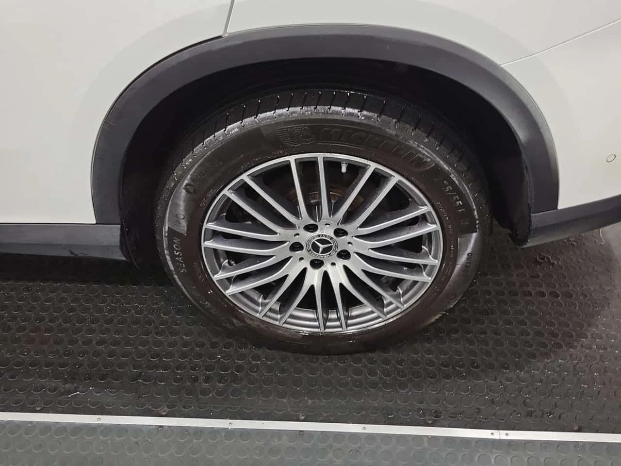 Mercedes-Benz GLC 300 CARFAX, снимка 12 - Автомобили и джипове - 53991083