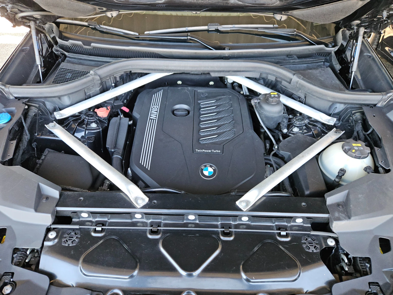 BMW X5 4.0I/M-Sport/HeadUp/CARPLAY/LASER/PANO/Soft-Close, снимка 8 - Автомобили и джипове - 54136419