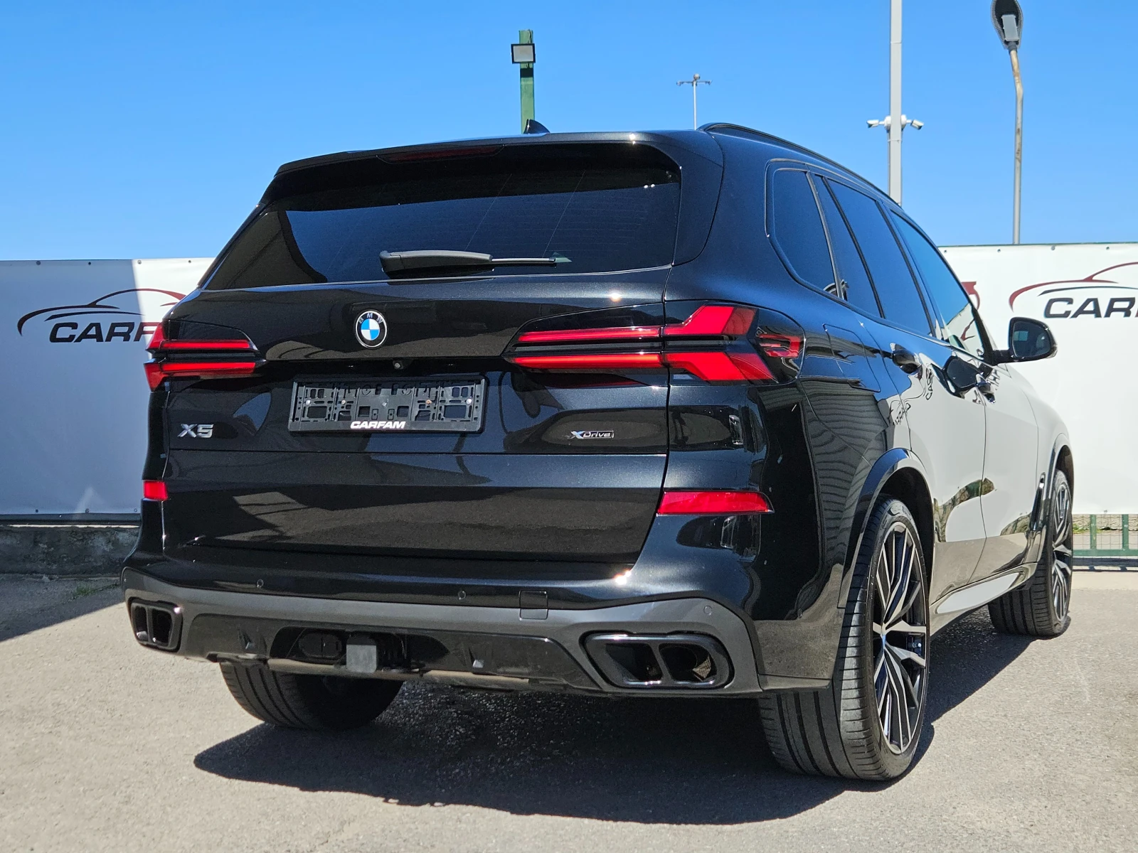 BMW X5 4.0I/M-Sport/HeadUp/CARPLAY/LASER/PANO/Soft-Close, снимка 3 - Автомобили и джипове - 54136419