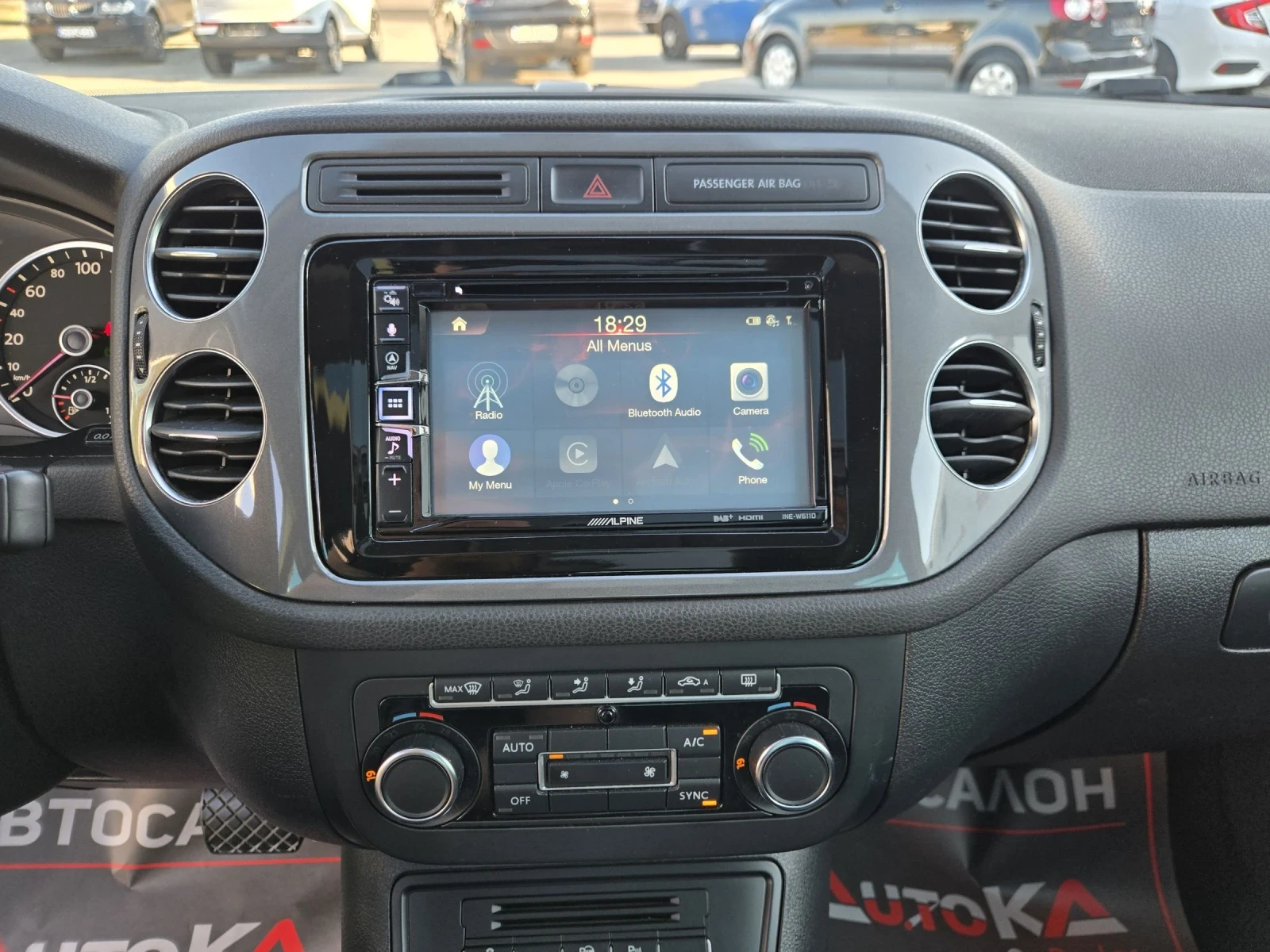 VW Tiguan 2.0TDI-140кс= АВТОМАТ= LED= 4MOTION= PANO= KEYLESS, снимка 16 - Автомобили и джипове - 54430441