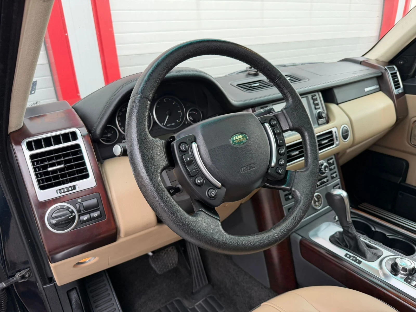 Land Rover Range rover, снимка 12 - Автомобили и джипове - 54857244