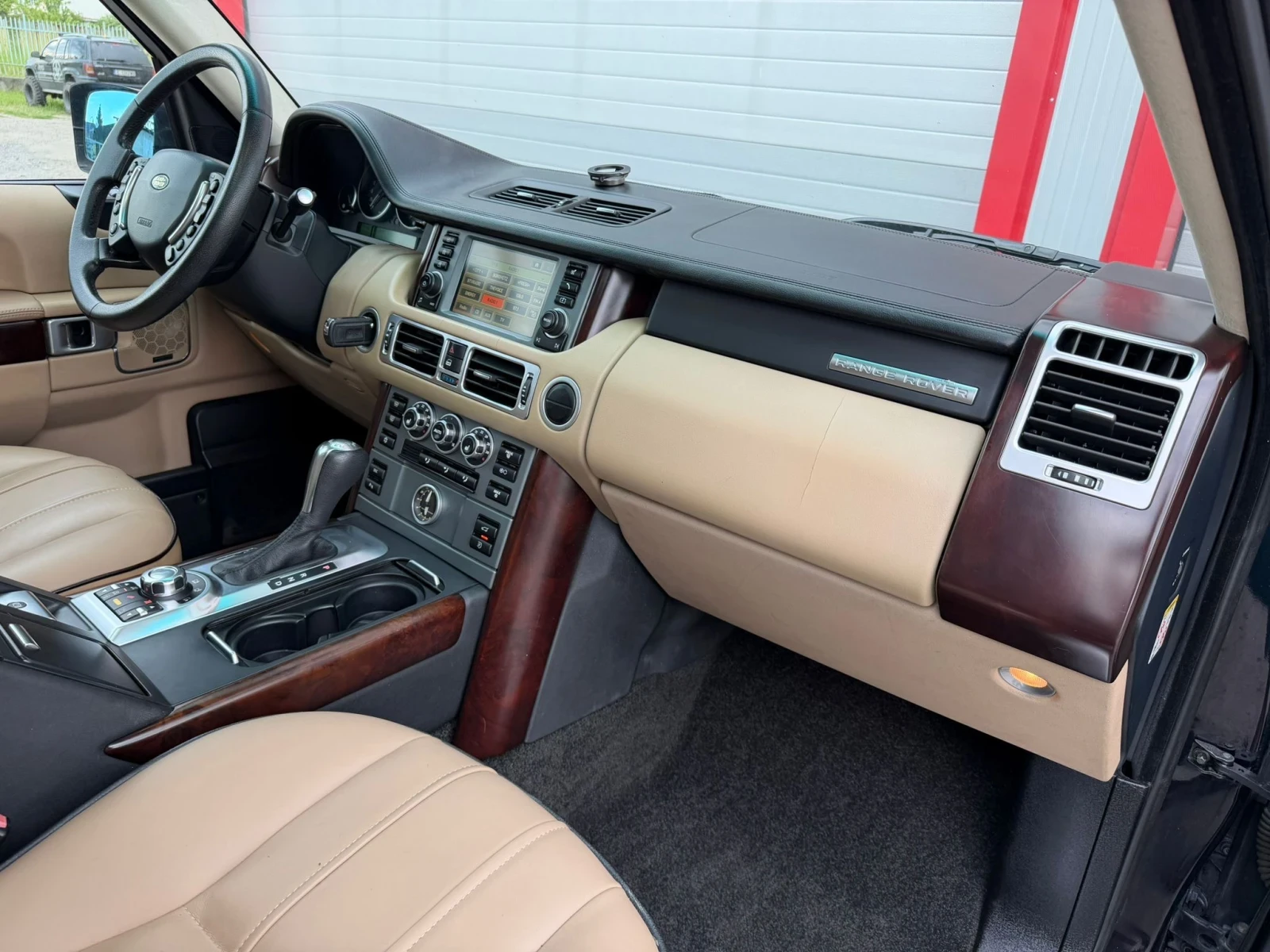 Land Rover Range rover, снимка 14 - Автомобили и джипове - 54857244