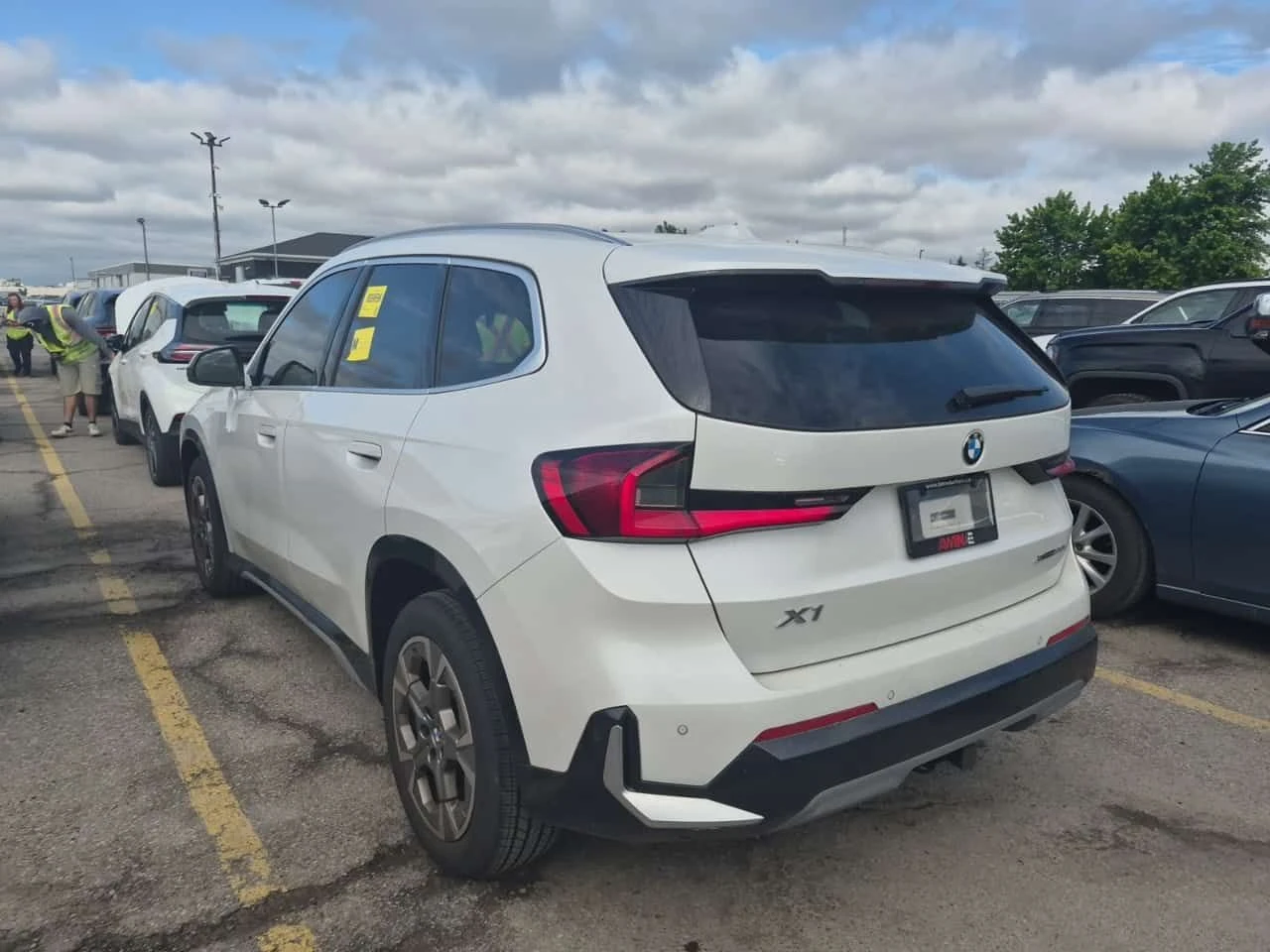 BMW X1 XDRIVE28I / 360 / Harman Kardon / АВТОКРЕДИТ , снимка 4 - Автомобили и джипове - 54906585