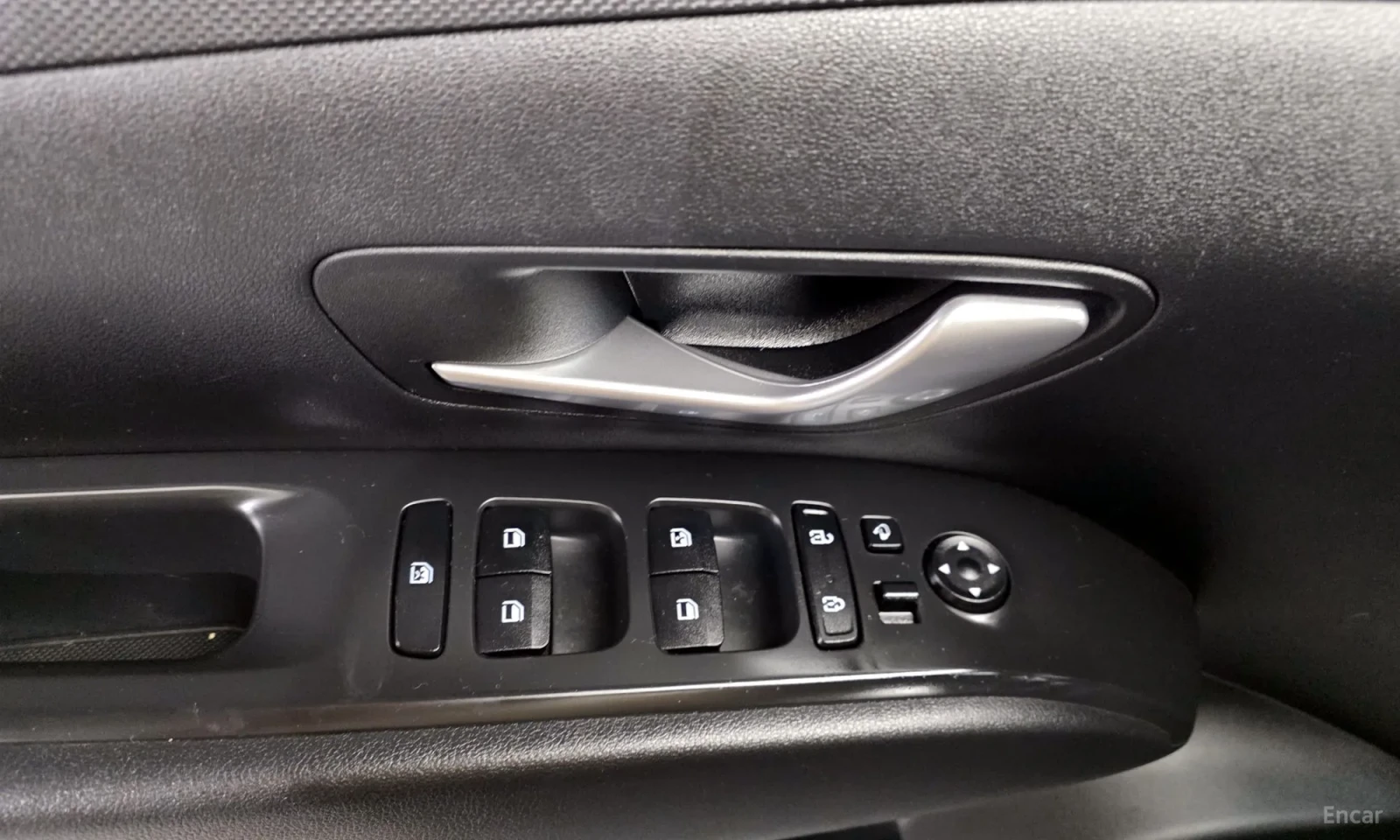 Hyundai Tucson Diesel 2.0 2WD, снимка 14 - Автомобили и джипове - 55049621
